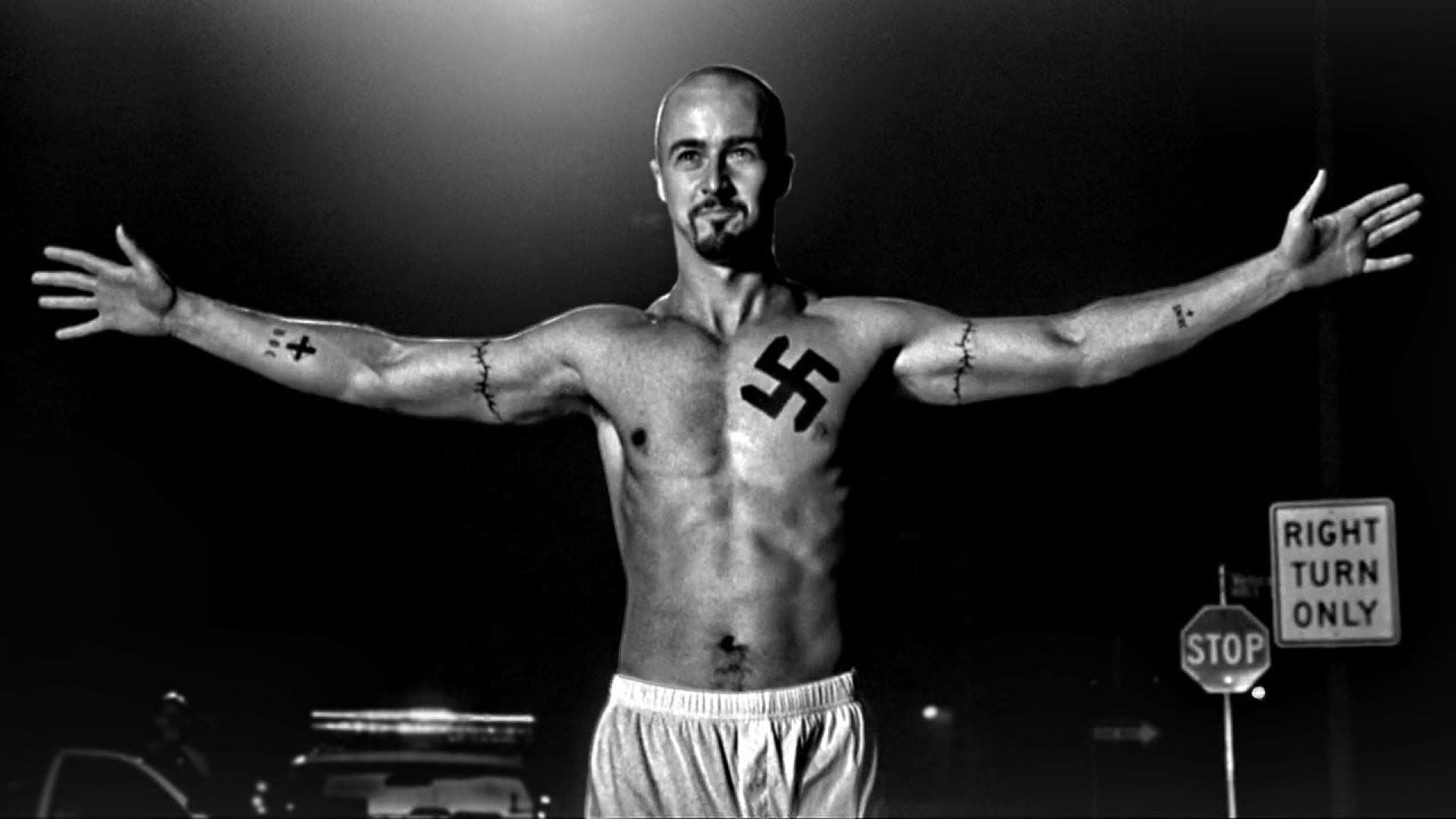 پس زمینه American History X