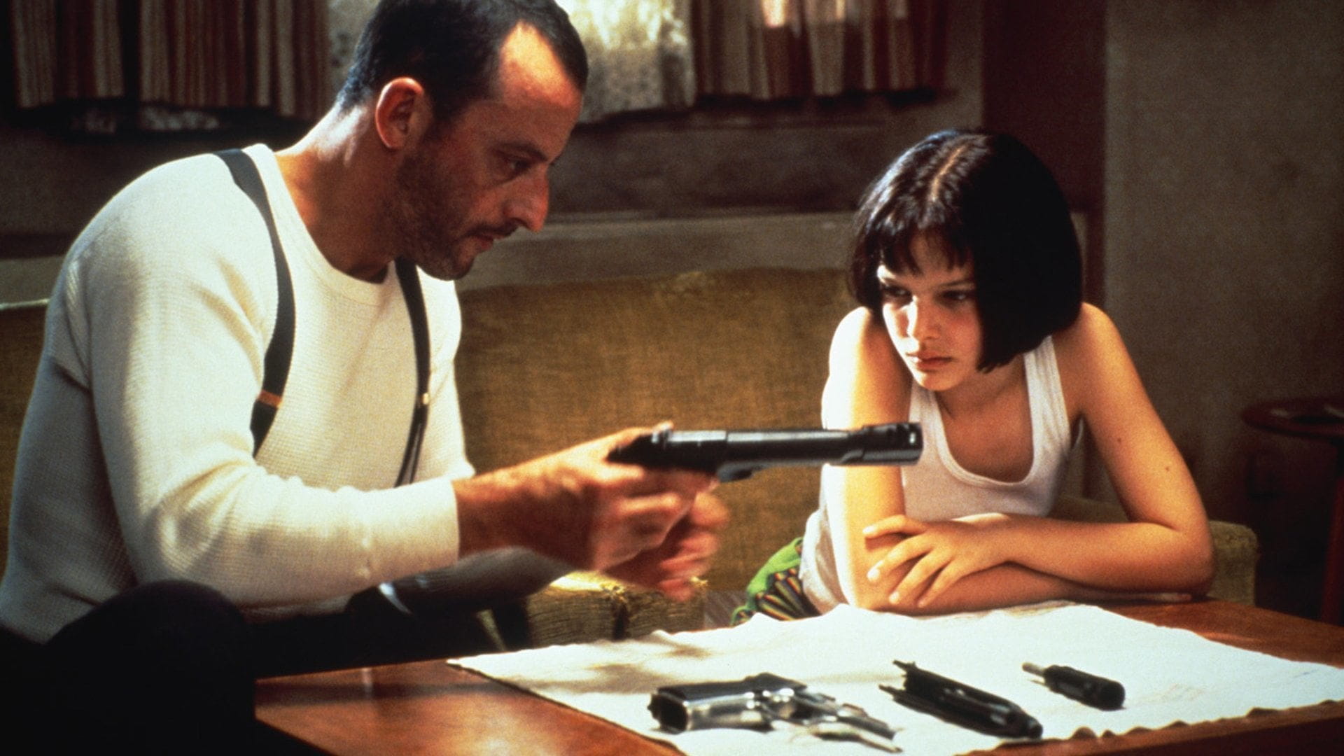 پس زمینه Léon: The Professional